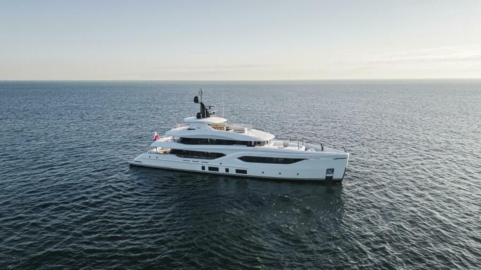 CONRAD C144S HULL 4 — photo 8