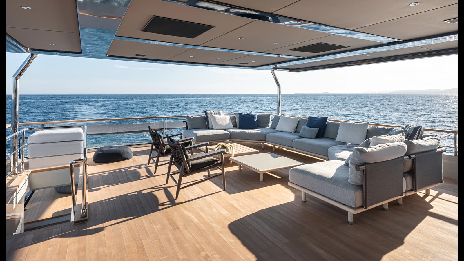 NUMARINE 30XP — photo 22