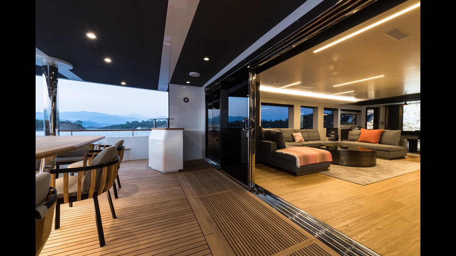 NUMARINE 32XP — photo 9