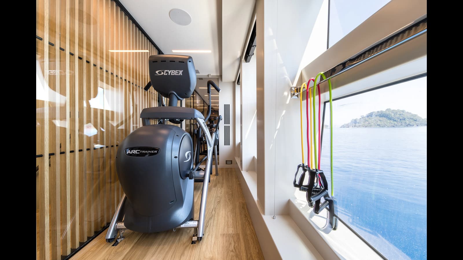 NUMARINE 32XP — photo 19